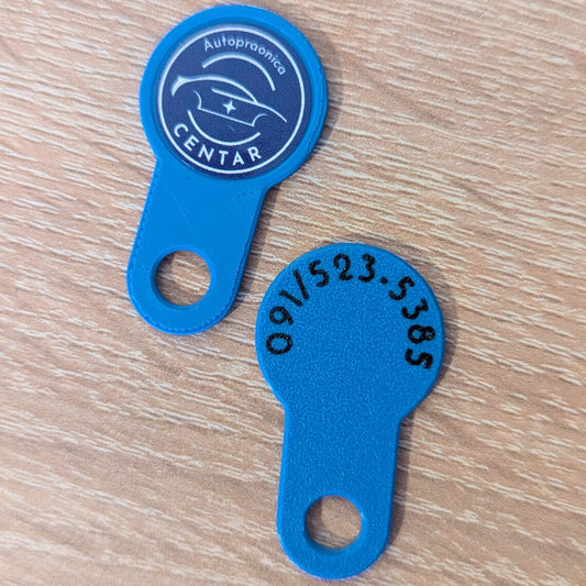 Personalizirani PRIVJESAK – s tvojom logotipom | Služi i kao žeton za kolica