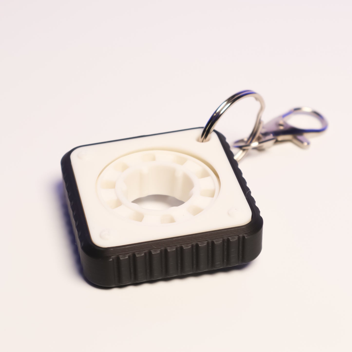 Retro kaseta fidget privjesak za ključeve – rotirajuća sredina za oslobađanje od stresa