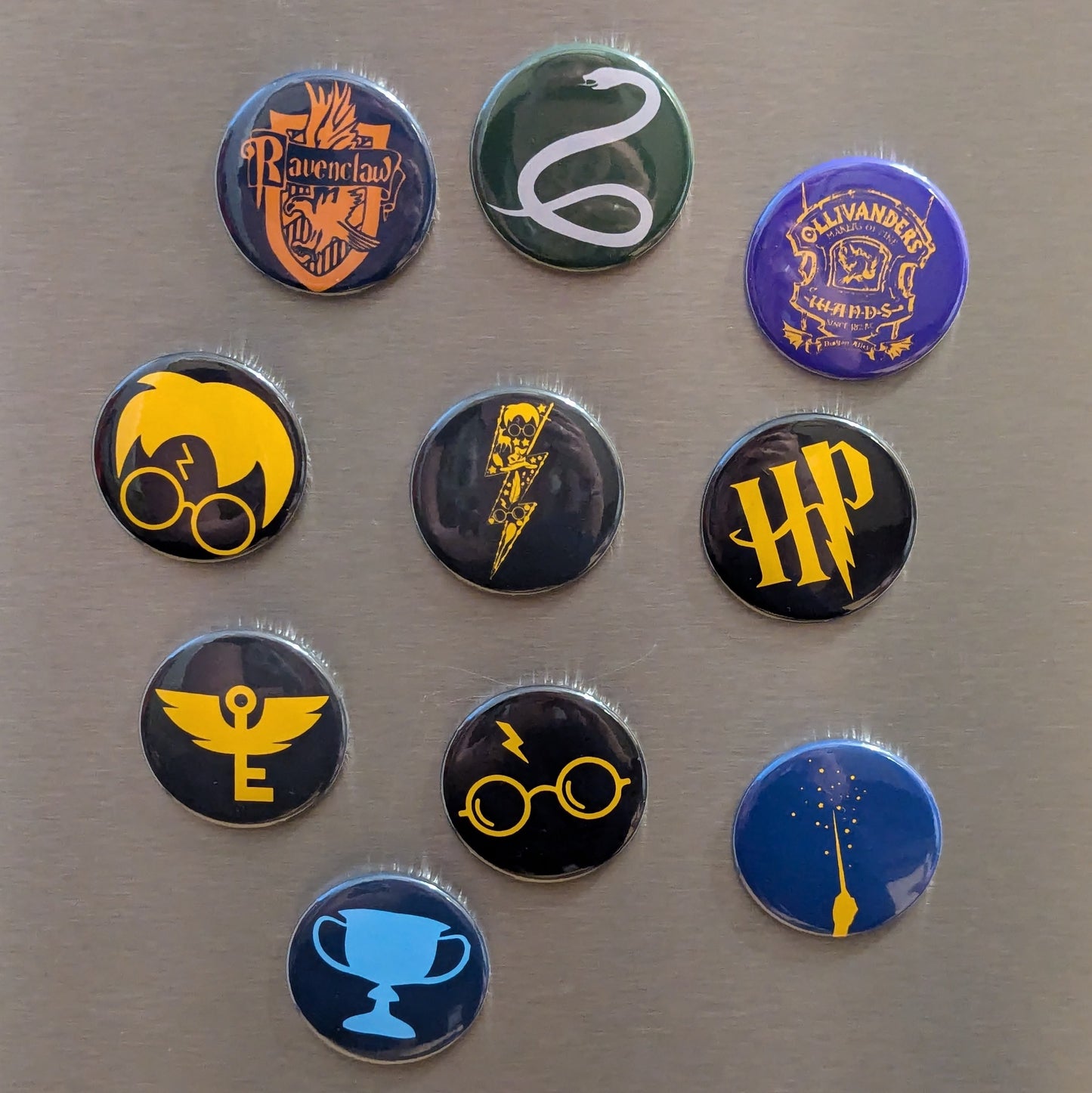 Harry Potter Kühlschrankmagnete oder Ansteck-Buttons | Magische Designs | 4cm